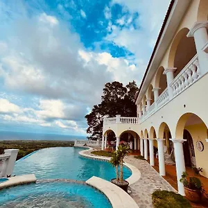 El Castillo Tropical , Cabrera Dominican Republic